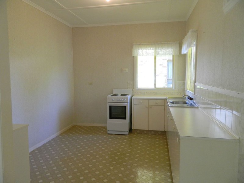 Photo - 56 Thomas Street, Clontarf QLD 4019 - Image 3