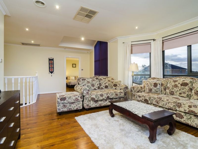 Photo - 56 Truganina Avenue, Seabrook VIC 3028 - Image 4