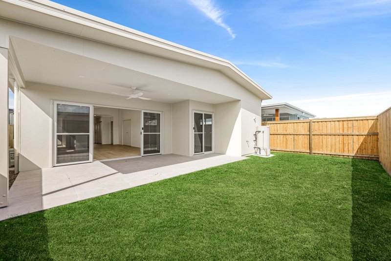 Photo - 56 Valley Crescent, Palmview QLD 4553 - Image 10