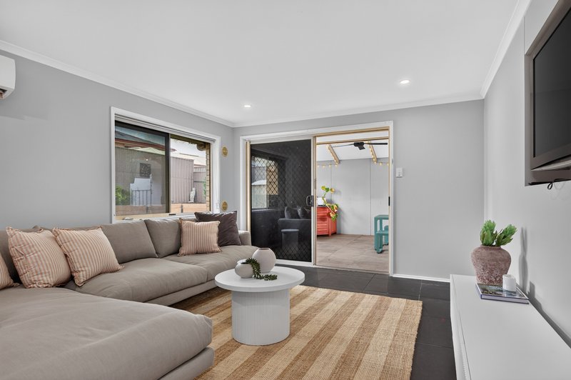 Photo - 56 Wallace Drive, Craigmore SA 5114 - Image 14