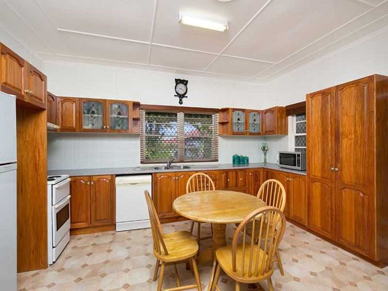 Photo - 56 William Street, Beaudesert QLD 4285 - Image 4