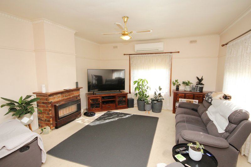 Photo - 56 Williams Road, Horsham VIC 3400 - Image 2