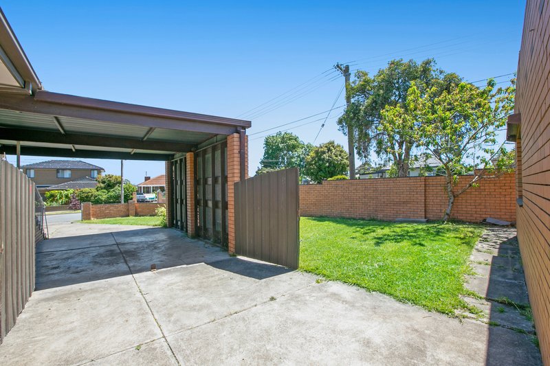 Photo - 56 Wilson Boulevard, Reservoir VIC 3073 - Image 10