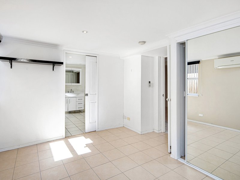 Photo - 56 Wongara Street, Clayfield QLD 4011 - Image 12