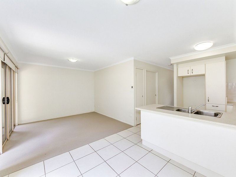 Photo - 5/60-64 Glenmore Street, Kallangur QLD 4503 - Image 3