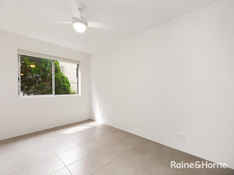 Photo - 5/60 Warren Street, St Lucia QLD 4067 - Image 7