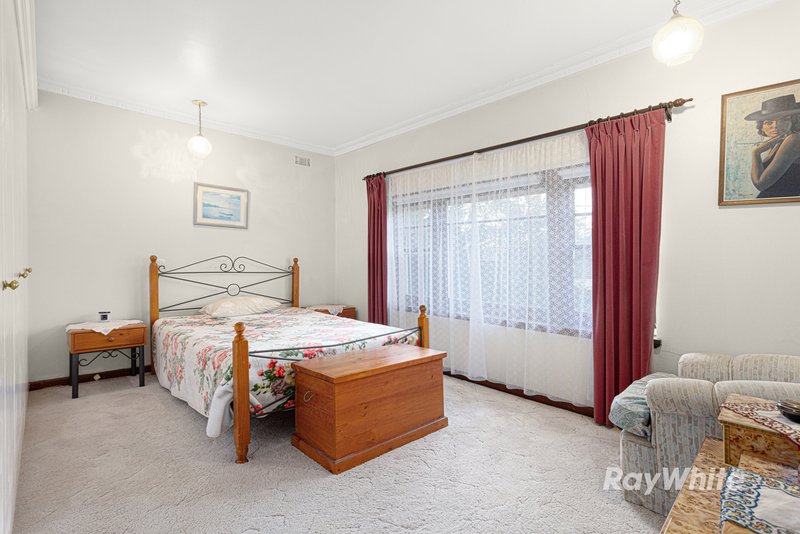 Photo - 560 Waverley Road, Malvern East VIC 3145 - Image 6