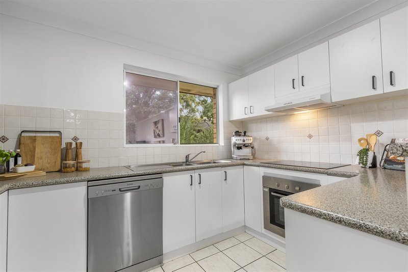 Photo - 5/61 Main Avenue, Coorparoo QLD 4151 - Image 5