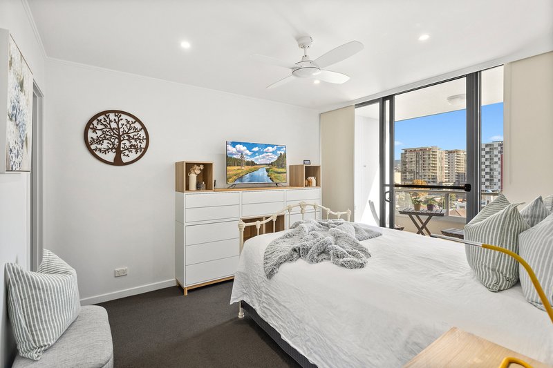 Photo - 56/12 Bank Street, Wollongong NSW 2500 - Image 8