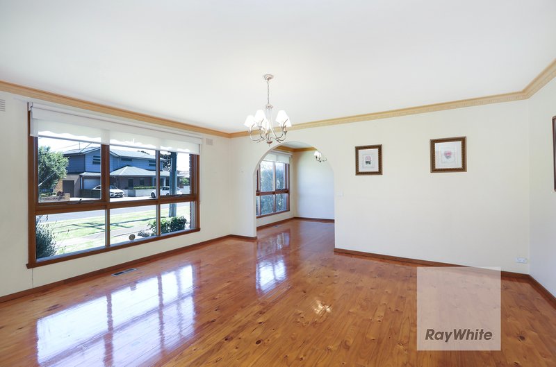 Photo - 562 Fullarton Road, Keilor Park VIC 3042 - Image 3