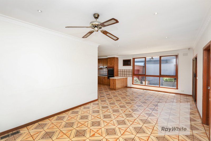 Photo - 562 Fullarton Road, Keilor Park VIC 3042 - Image 6