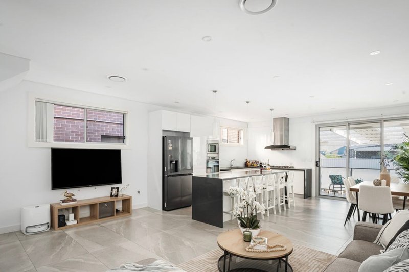 Photo - 562 Guildford Road, Guildford West NSW 2161 - Image 3