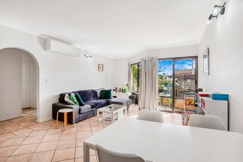 Photo - 5/62 Petrel Avenue, Mermaid Beach QLD 4218 - Image 5