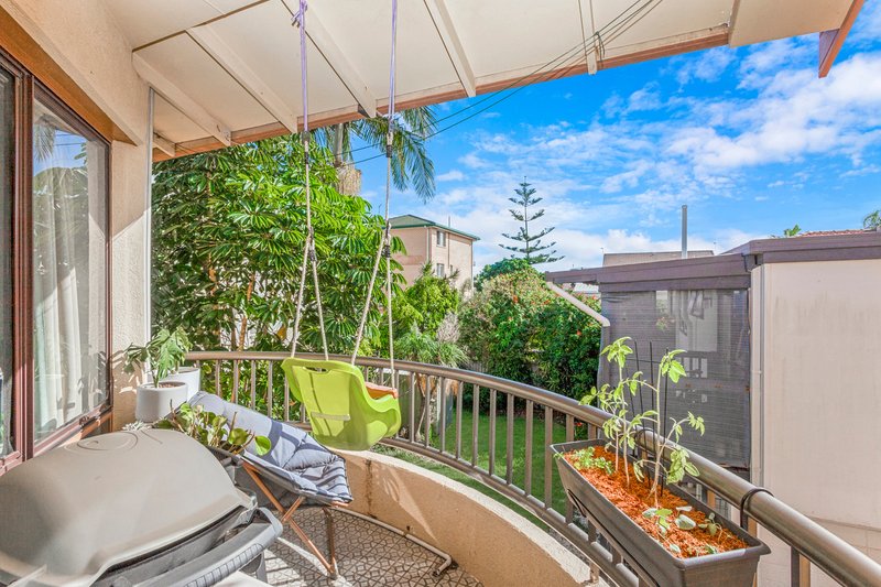 Photo - 5/62 Petrel Avenue, Mermaid Beach QLD 4218 - Image 8