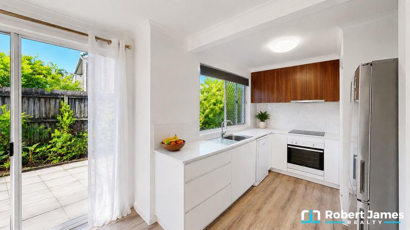 Photo - 5/63 Cassia Avenue, Coolum Beach QLD 4573 - Image 6