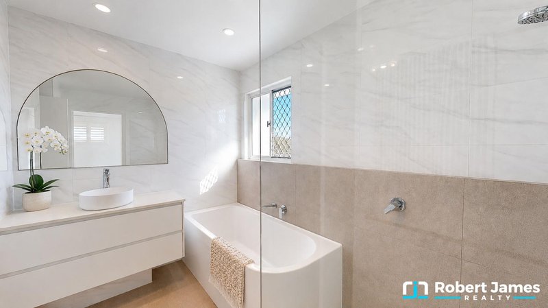Photo - 5/63 Cassia Avenue, Coolum Beach QLD 4573 - Image 13