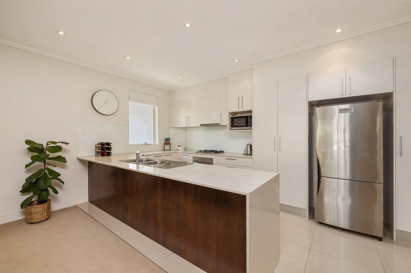 Photo - 5/64-66 Park Street, Mona Vale NSW 2103 - Image 4