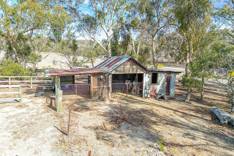 Photo - 564 Reids Road, Rowsley VIC 3340 - Image 7