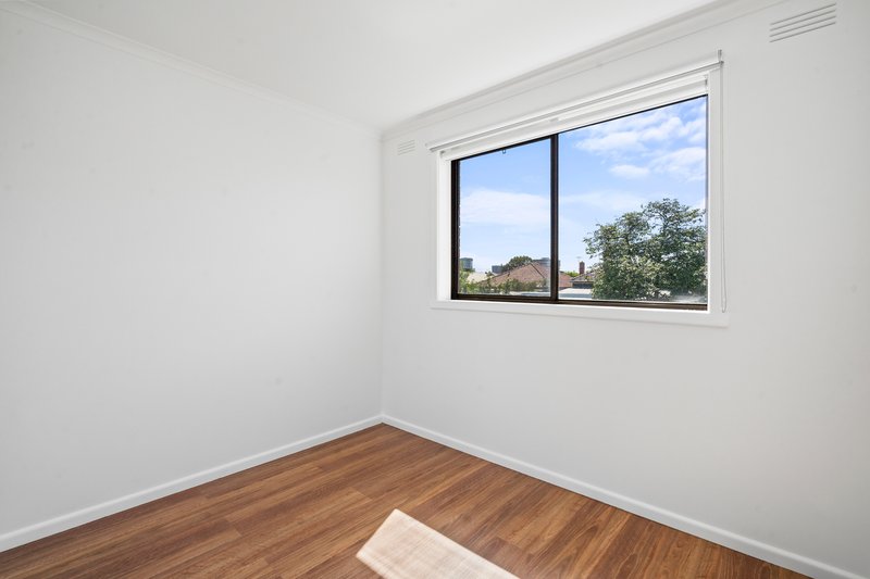 Photo - 5/64 Victoria Street, Coburg VIC 3058 - Image 7