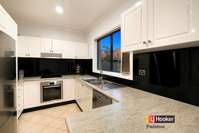 Photo - 5/65 Vega Street, Revesby NSW 2212 - Image 3