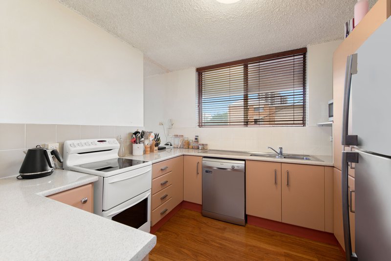 Photo - 5/66 Kensington Terrace, Toowong QLD 4066 - Image 3