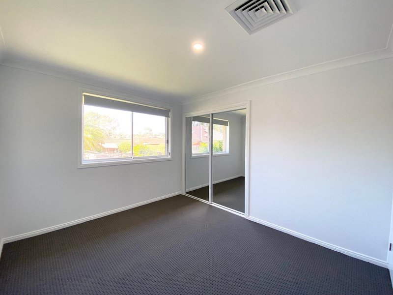 Photo - 5/67 Fuchsia Crescent, Macquarie Fields NSW 2564 - Image 6