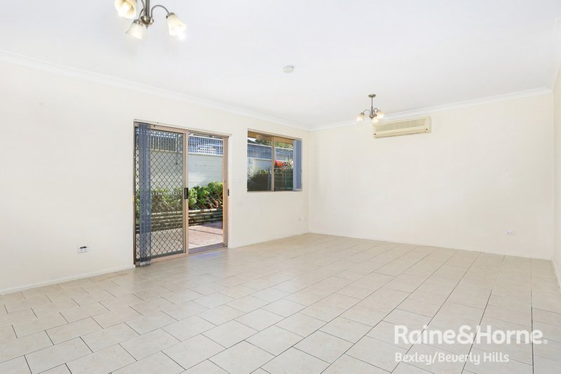 Photo - 5/68 Bonds Road, Roselands NSW 2196 - Image 4