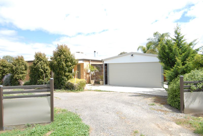 Photo - 568 Harfleur Street, Deniliquin NSW 2710 - Image 1