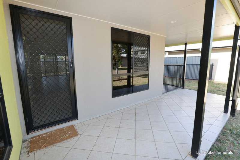 Photo - 5/68 Moody Street, Emerald QLD 4720 - Image 5