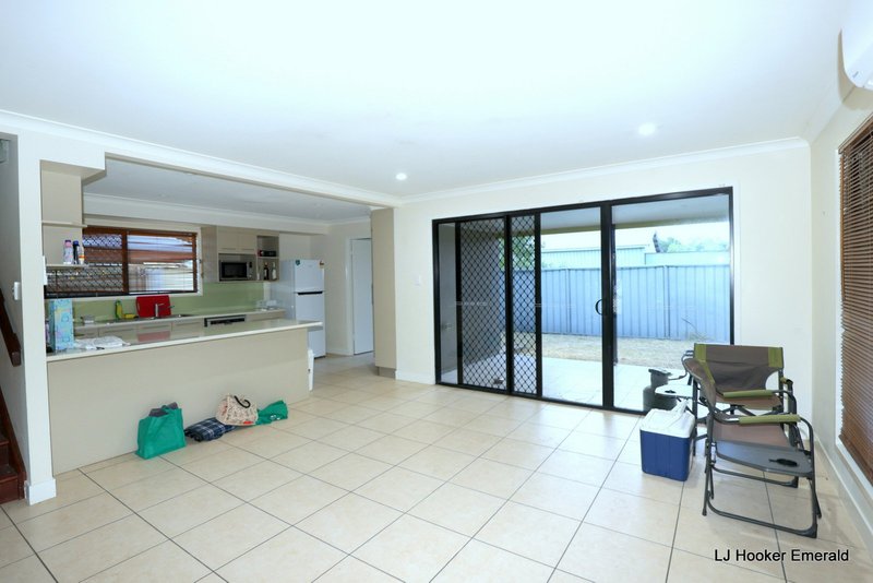 Photo - 5/68 Moody Street, Emerald QLD 4720 - Image 8