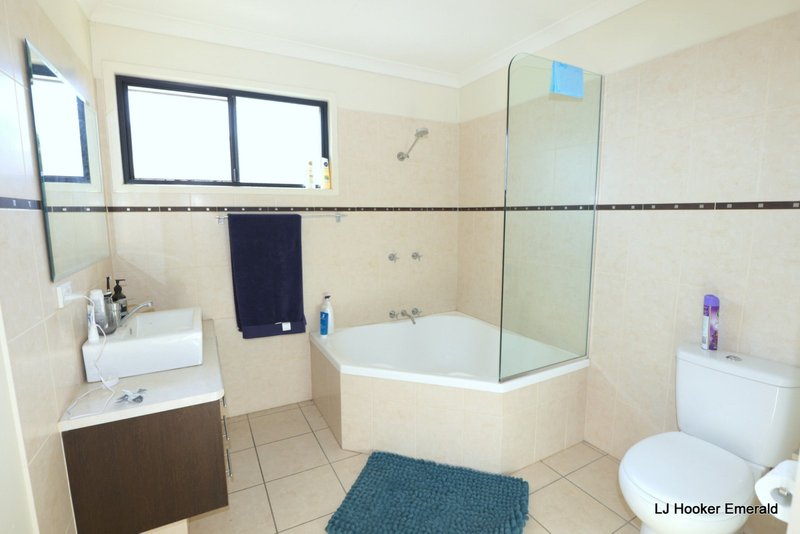 Photo - 5/68 Moody Street, Emerald QLD 4720 - Image 13