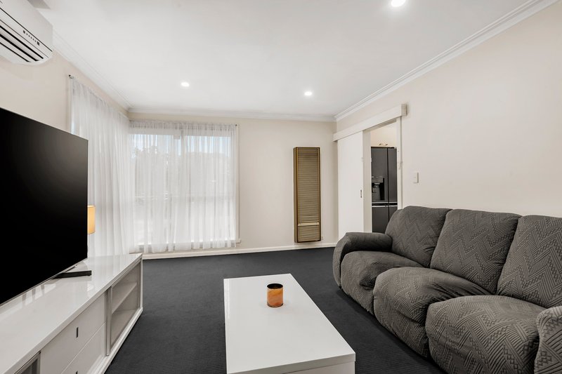 Photo - 5/689 Warrigal Road, Bentleigh East VIC 3165 - Image 2