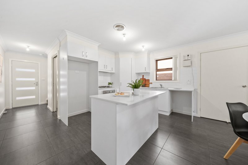 Photo - 5/69 Gilmore Road, Queanbeyan West NSW 2620 - Image 5