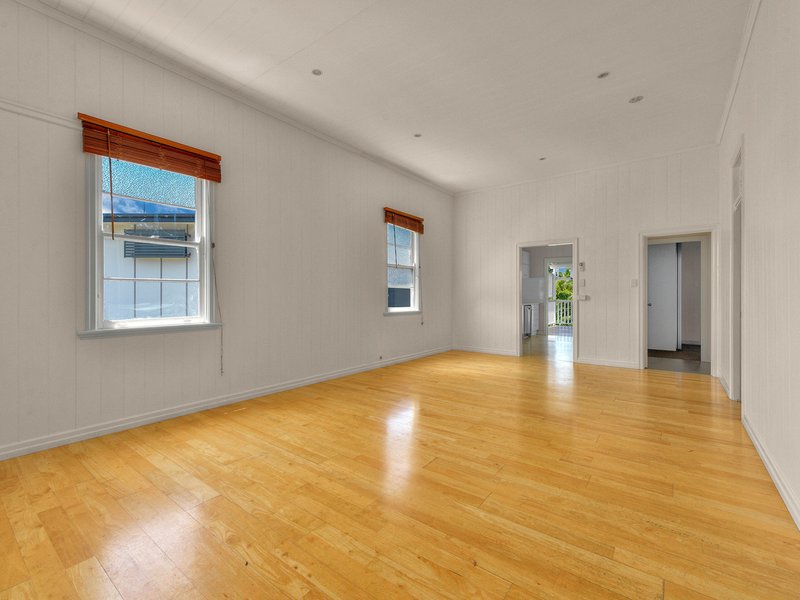 Photo - 569 Vulture Street, East Brisbane QLD 4169 - Image 6