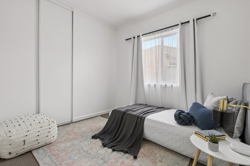 Photo - 56A York Avenue, Clovelly Park SA 5042 - Image 11