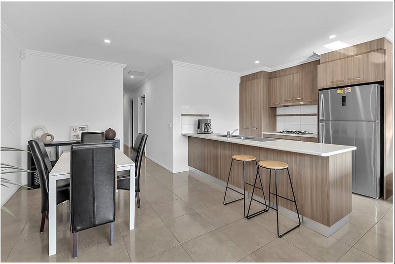 Photo - 56B Emperor Parade, Tarneit VIC 3029 - Image 6