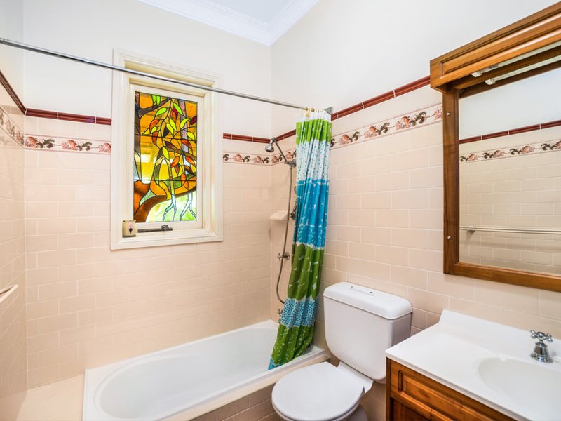 Photo - 57-59 Redman Ave , Thirroul NSW 2515 - Image 10