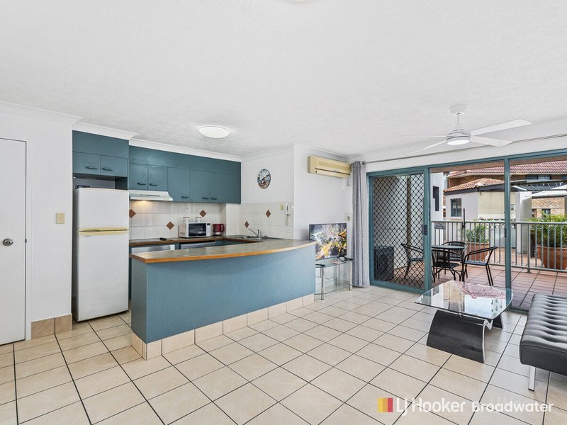 Photo - 5/7-9 Robert Street, Labrador QLD 4215 - Image