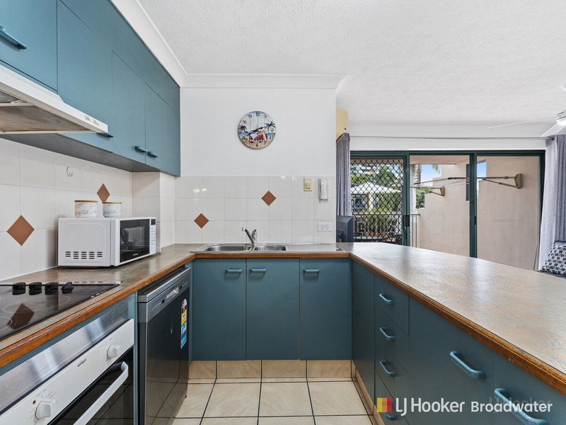 Photo - 5/7-9 Robert Street, Labrador QLD 4215 - Image 2