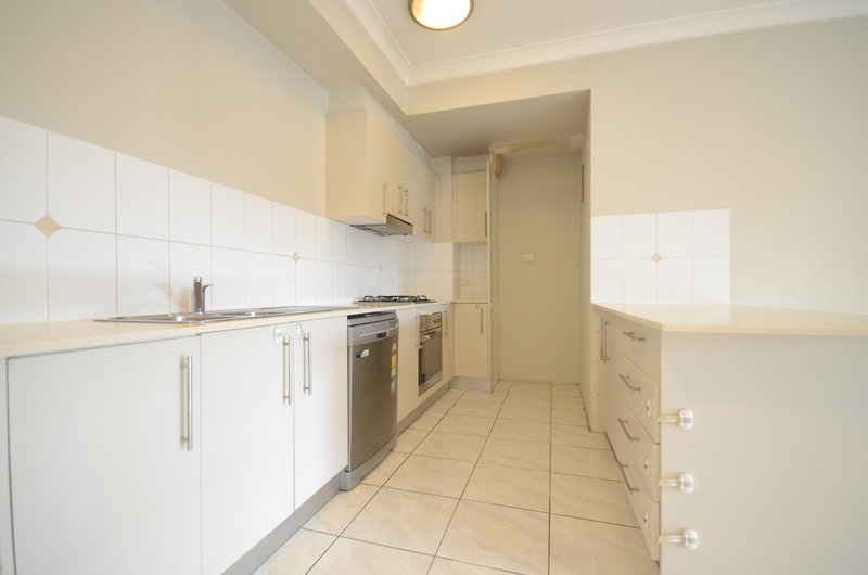 Photo - 5/7-9 Short Street, Wentworthville NSW 2145 - Image 3