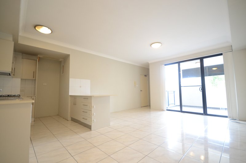 Photo - 5/7-9 Short Street, Wentworthville NSW 2145 - Image 6