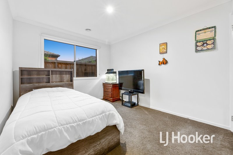 Photo - 57 Abbeyard Drive, Clyde VIC 3978 - Image 15