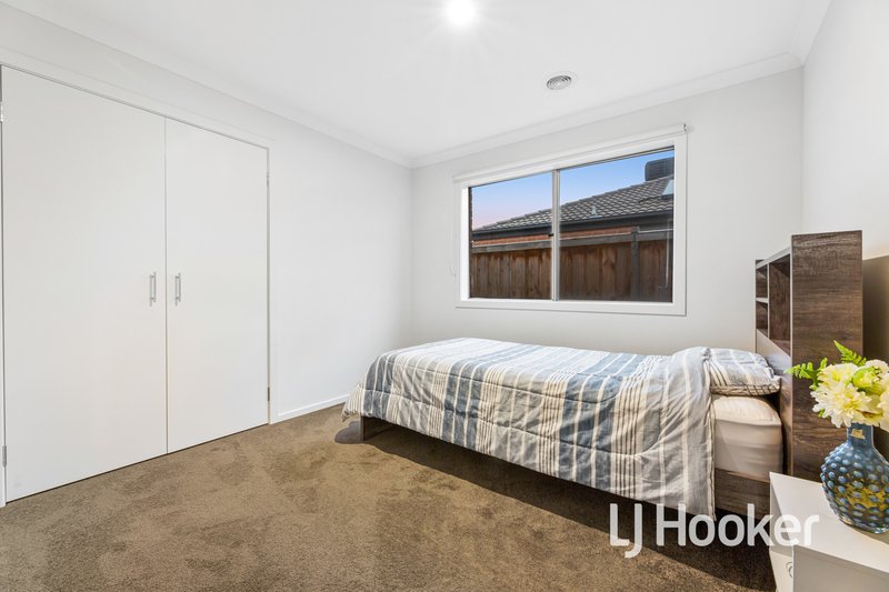 Photo - 57 Abbeyard Drive, Clyde VIC 3978 - Image 16