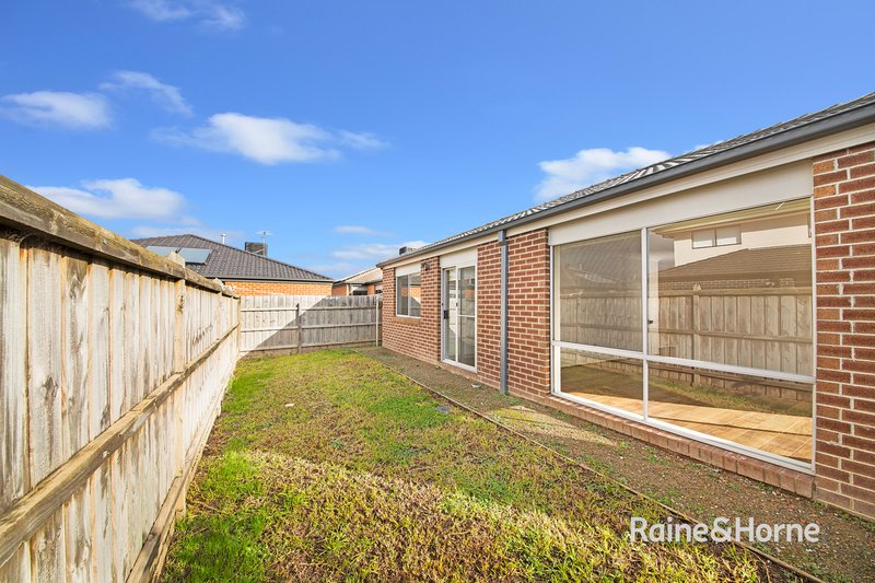 Photo - 57 Abbeyard Drive, Clyde VIC 3978 - Image 11