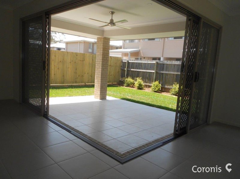 Photo - 57 Admirality Circuit, Lawnton QLD 4501 - Image 5