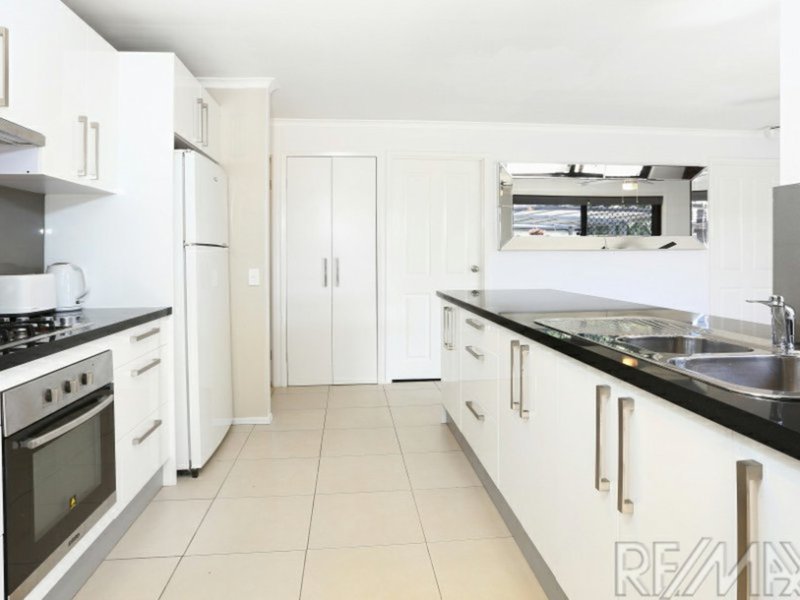 Photo - 57 Alexander Dr , Highland Park QLD 4211 - Image 25