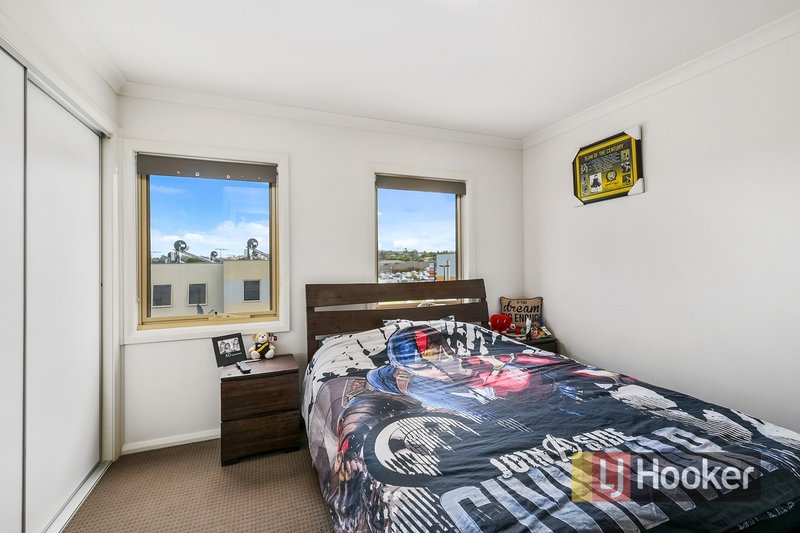 Photo - 57 Annecy Lane, Pakenham VIC 3810 - Image 6