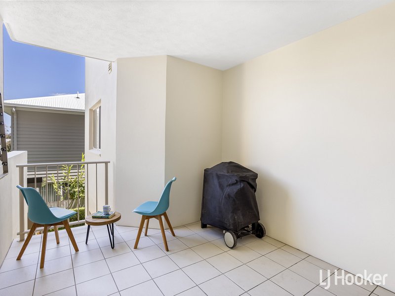 Photo - 5/7 Annie Street, Woody Point QLD 4019 - Image 12