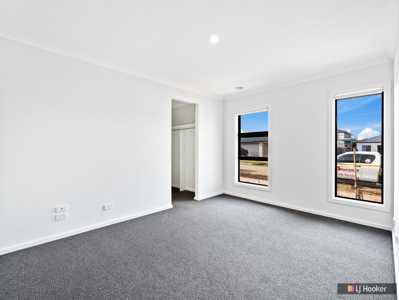 Photo - 57 Ararat Street, Truganina VIC 3029 - Image 4