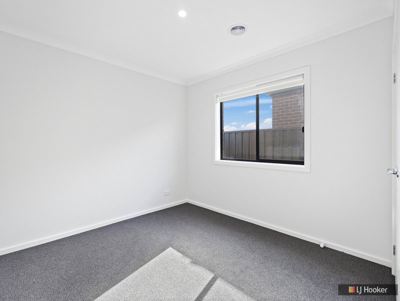 Photo - 57 Ararat Street, Truganina VIC 3029 - Image 6